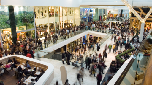 Corrida aos shoppings: número de clientes aumentou e valor gasto também